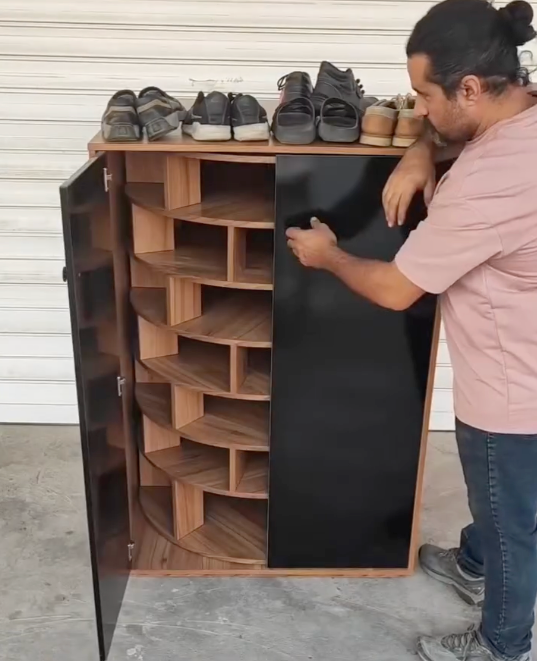Étagère à chaussures Infinity  ⭐️ Un espace de rangement infini pour vos baskets, vos talons hauts et bien plus encore !👞👠👟 (Copy)